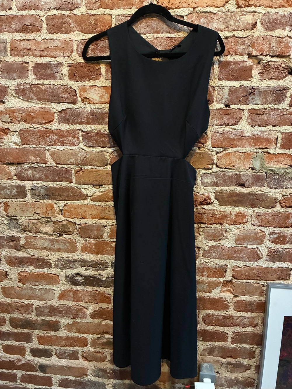 Classic Black Sleeveless Midi Dress